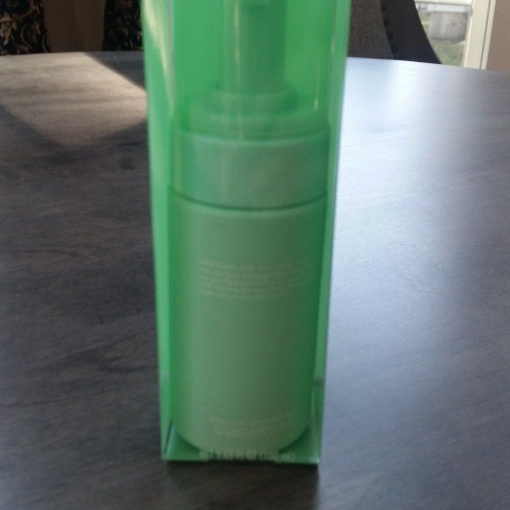 NWT elf cooling cleanser